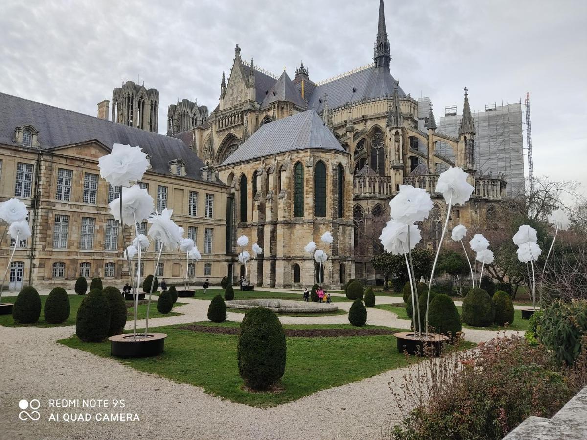 Ferienwohnung Le Champagnoles Reims Exterior foto
